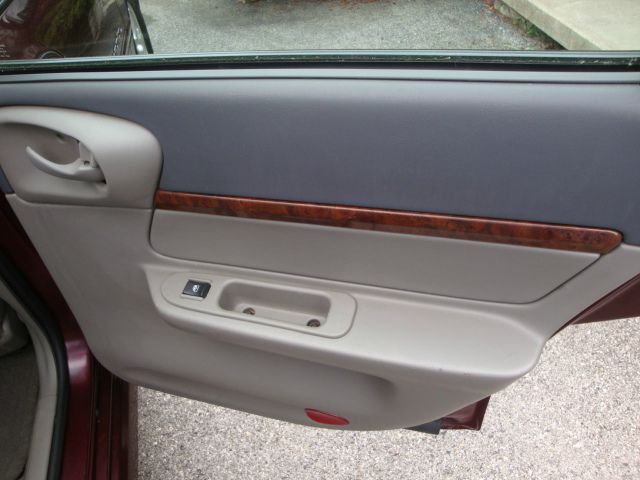 Chevrolet Impala 2004 photo 17