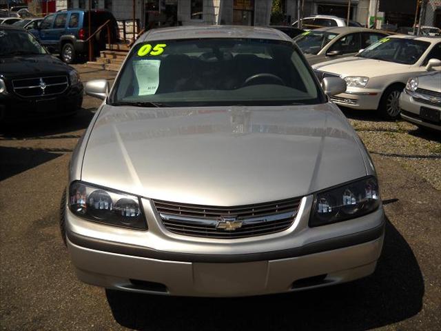 Chevrolet Impala Base Sedan