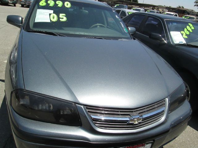 Chevrolet Impala Base Sedan