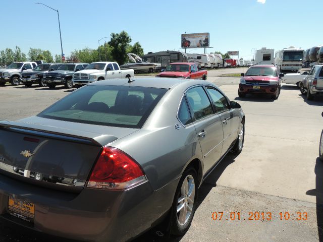 Chevrolet Impala SLE SLT WT Sedan