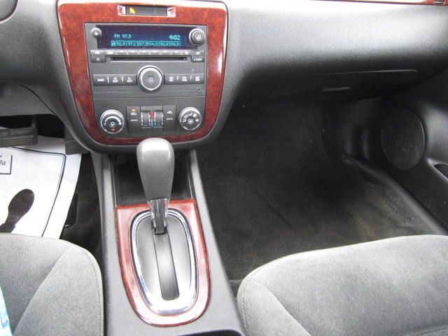 Chevrolet Impala 2006 photo 24