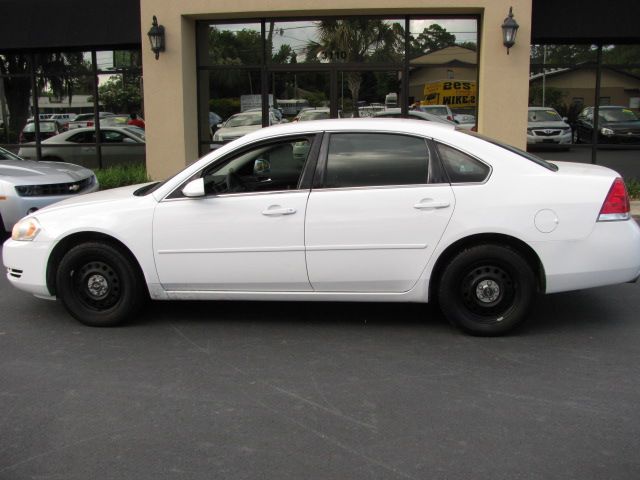 Chevrolet Impala Lariet Sedan