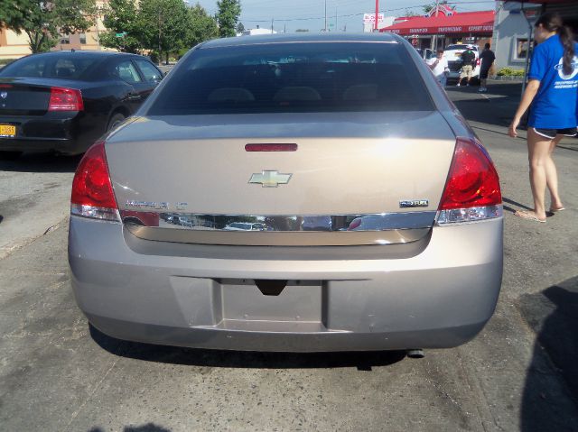 Chevrolet Impala Fusion SE Sedan 4D Sedan