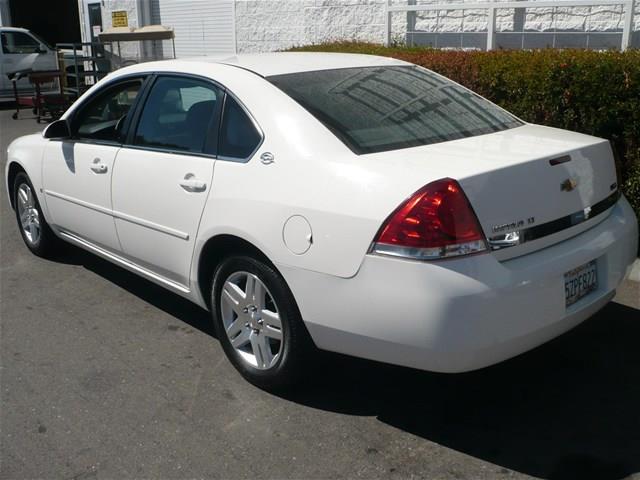 Chevrolet Impala REG CAB SLE 4WD Sedan