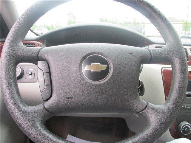 Chevrolet Impala 2008 photo 19