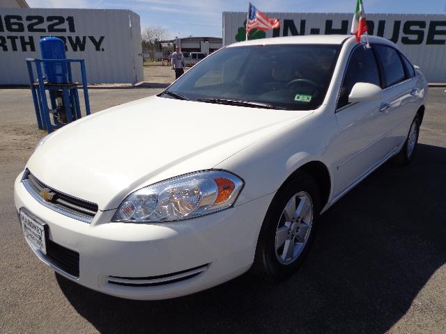 Chevrolet Impala 4WD Reg Cab 119. Sedan