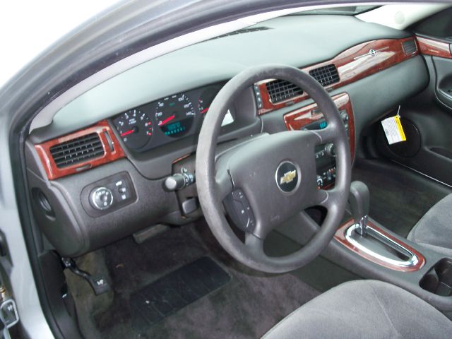 Chevrolet Impala 2009 photo 2