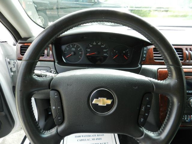 Chevrolet Impala 2009 photo 2