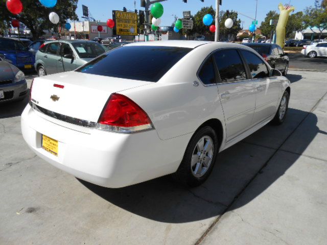 Chevrolet Impala 2009 photo 3