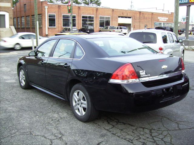 Chevrolet Impala 2010 photo 2