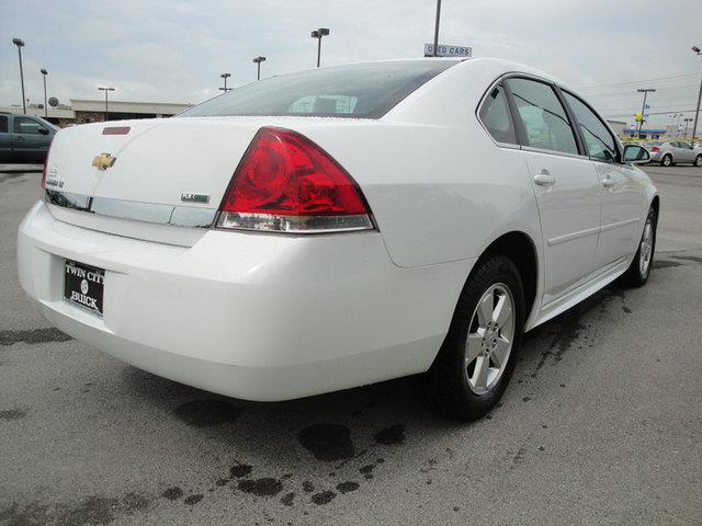 Chevrolet Impala 2010 photo 1