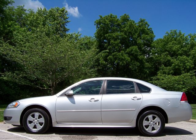 Chevrolet Impala 2010 photo 2