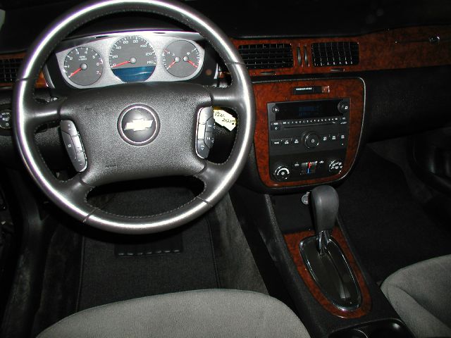 Chevrolet Impala 2010 photo 3