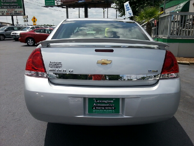 Chevrolet Impala 2010 photo 2