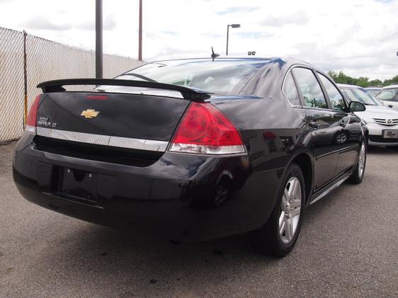 Chevrolet Impala 2010 photo 2