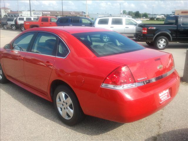 Chevrolet Impala 2010 photo 2