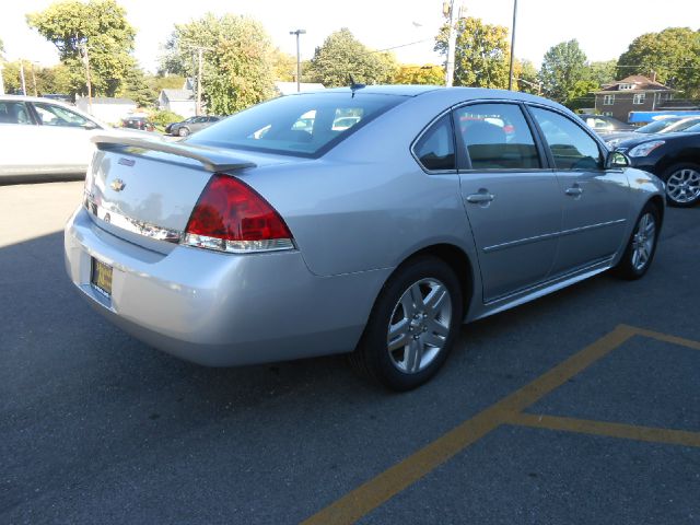 Chevrolet Impala 2010 photo 2