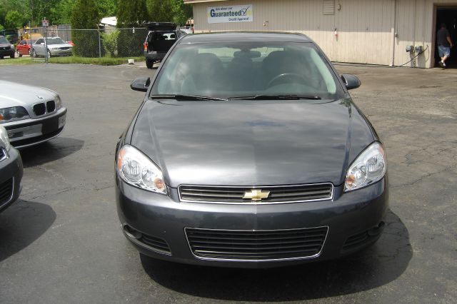 Chevrolet Impala 2010 photo 2