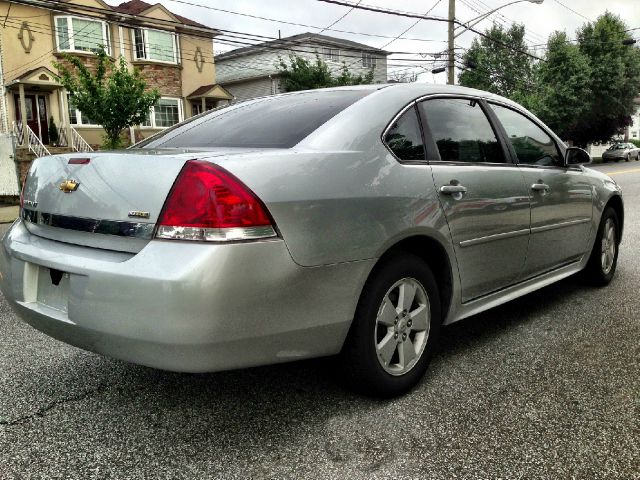 Chevrolet Impala 2010 photo 2