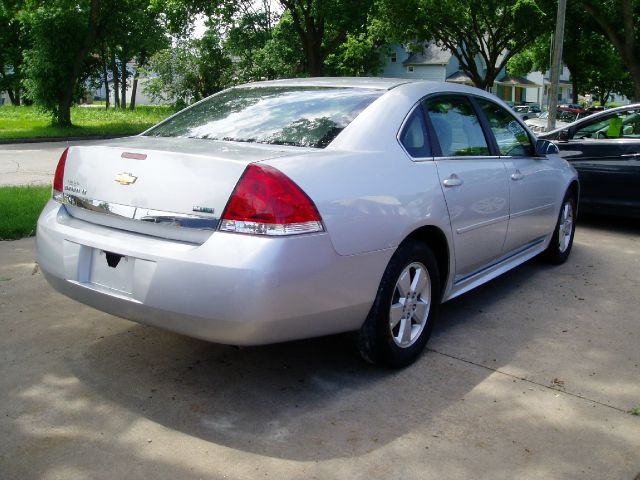 Chevrolet Impala 2010 photo 2