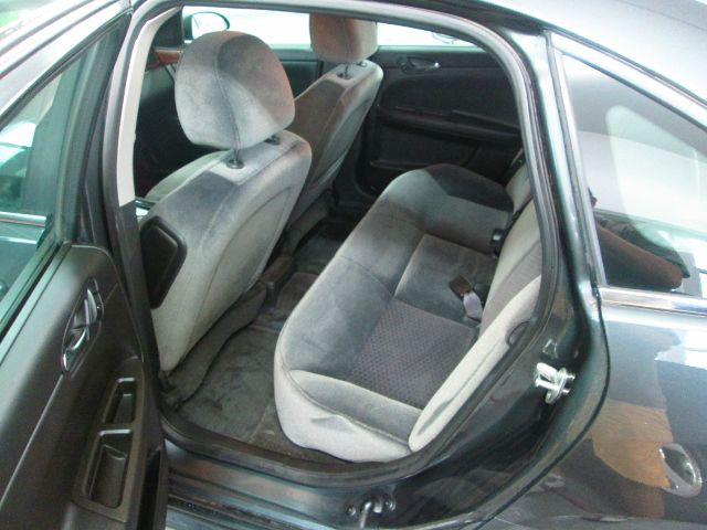 Chevrolet Impala 2010 photo 3