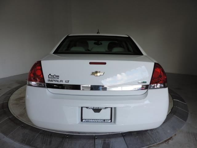 Chevrolet Impala 2010 photo 1