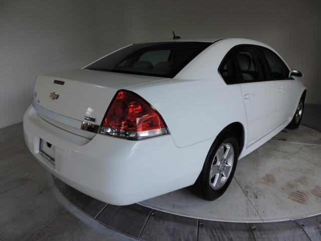 Chevrolet Impala 2010 photo 2