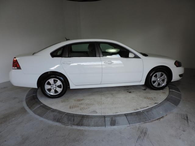 Chevrolet Impala 2010 photo 3