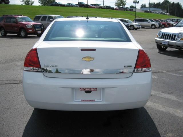 Chevrolet Impala 2011 photo 2