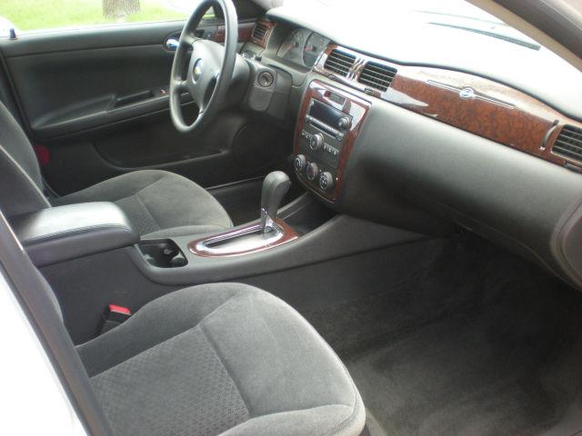 Chevrolet Impala 2011 photo 3