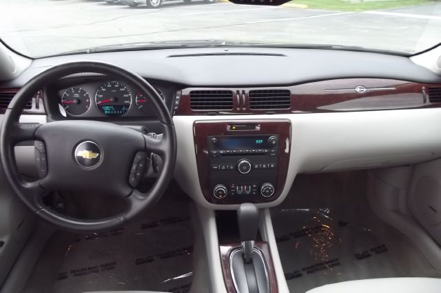 Chevrolet Impala 2011 photo 13