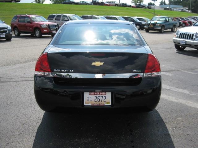 Chevrolet Impala 2011 photo 2