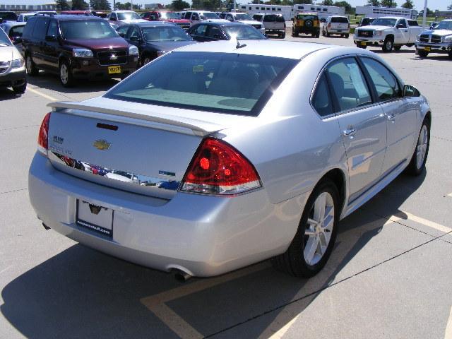 Chevrolet Impala 2011 photo 3