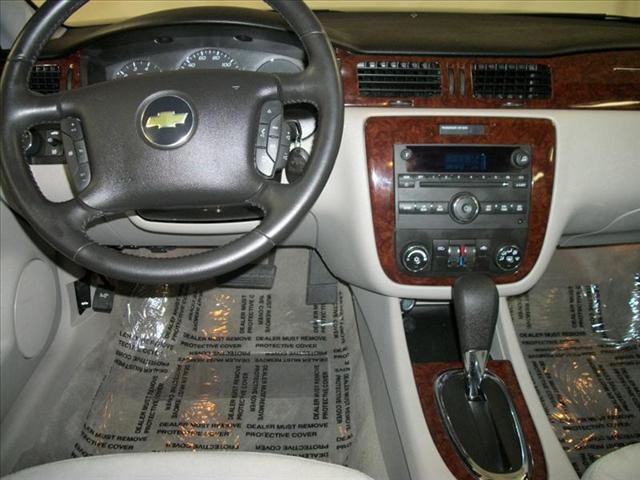 Chevrolet Impala 2011 photo 3