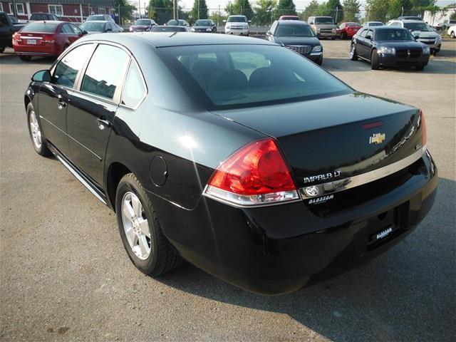 Chevrolet Impala 2011 photo 2