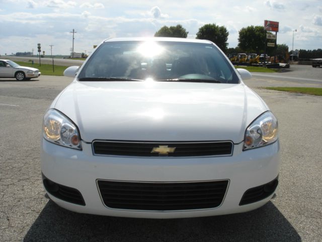 Chevrolet Impala 2011 photo 3