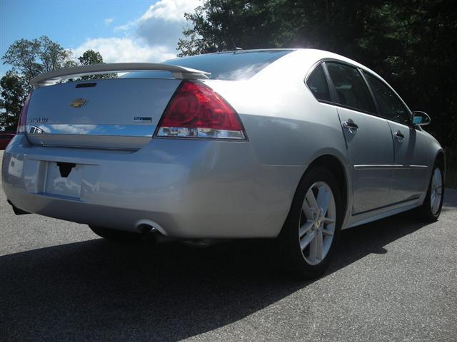 Chevrolet Impala 2011 photo 3