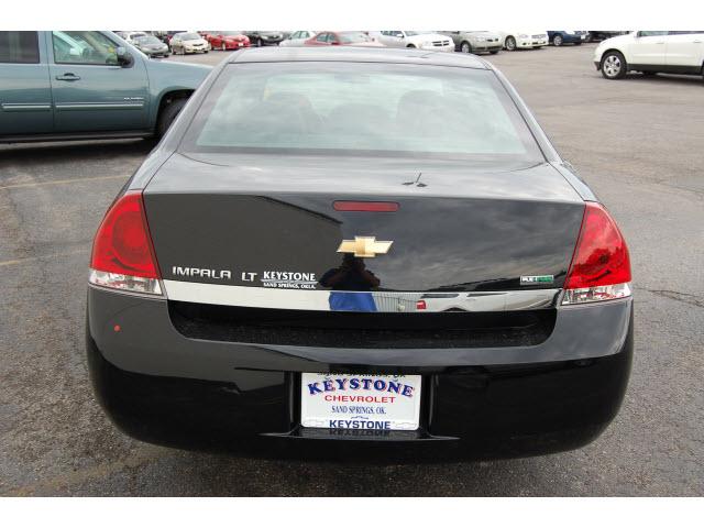 Chevrolet Impala 2011 photo 3