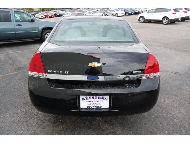 Chevrolet Impala 2011 photo 3