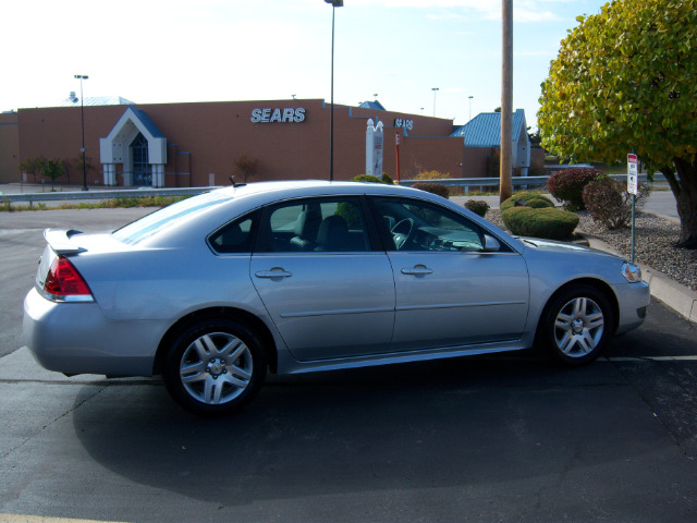 Chevrolet Impala 2011 photo 2