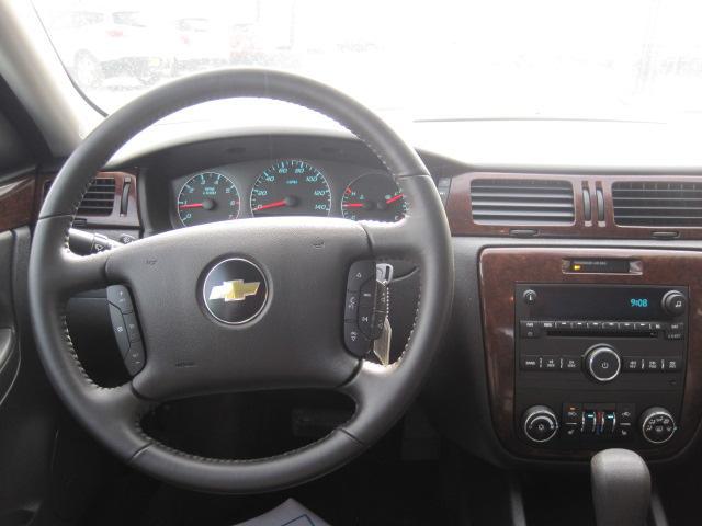 Chevrolet Impala 2011 photo 3