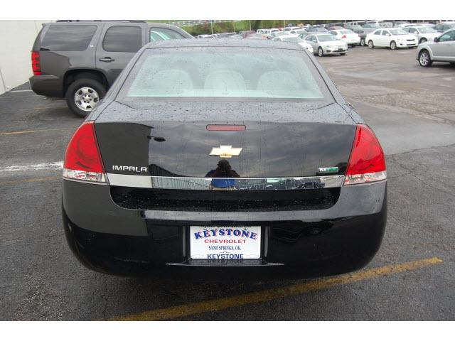 Chevrolet Impala 2011 photo 3