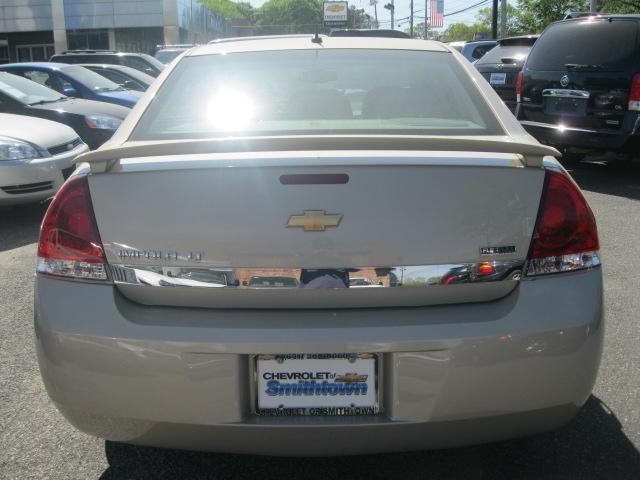 Chevrolet Impala 2011 photo 2