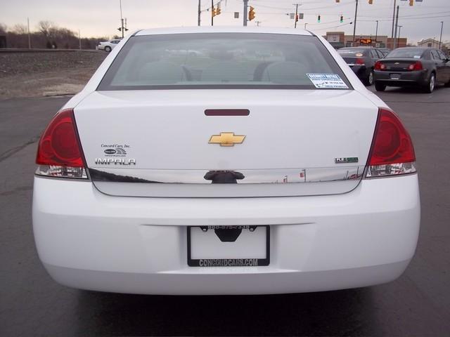 Chevrolet Impala 2011 photo 2