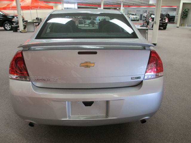 Chevrolet Impala 2dr Reg Cab 140.5 4WD ST Sedan