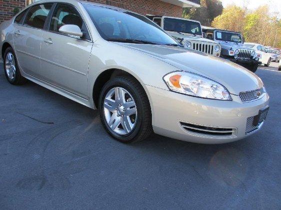 Chevrolet Impala 2dr Reg Cab 140.5 4WD ST Sedan