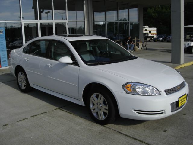 Chevrolet Impala 2dr Reg Cab 140.5 4WD ST Sedan