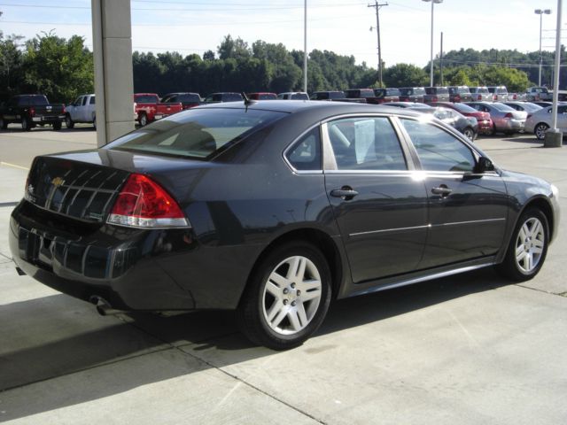 Chevrolet Impala 2dr Reg Cab 140.5 4WD ST Sedan