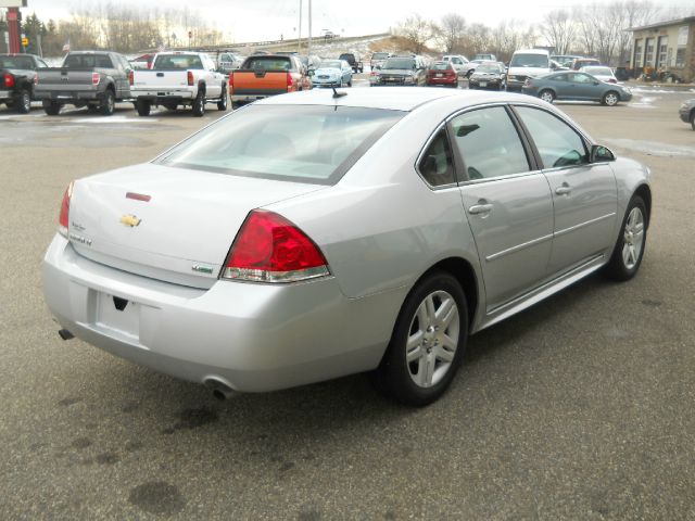 Chevrolet Impala 2dr Reg Cab 140.5 4WD ST Sedan