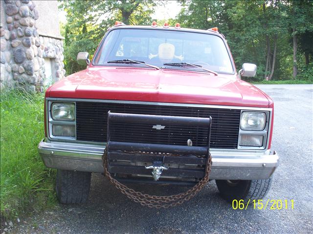 Chevrolet K10 1984 photo 1